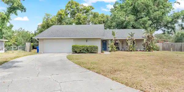 4804 FOXRUN LANE