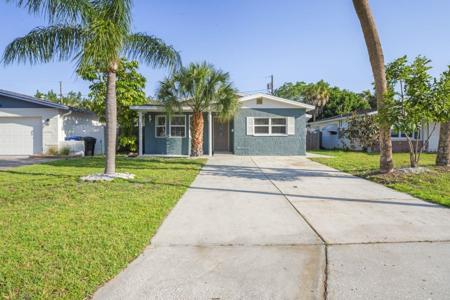 1833 SHORE ACRES BOULEVARD NE
