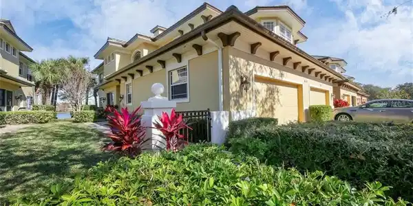 6419 MOORINGS POINT CIRCLE