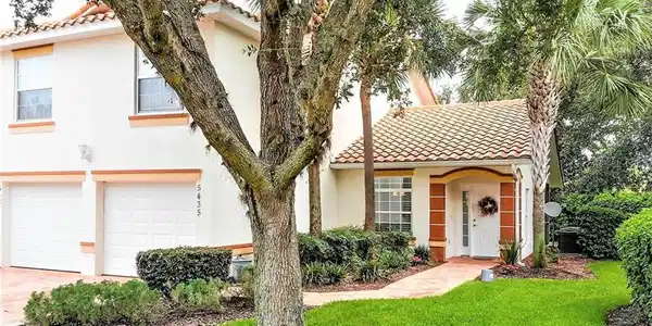 5435 ADMIRAL WAY