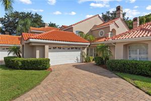 7559 SOMERSET SHORES COURT