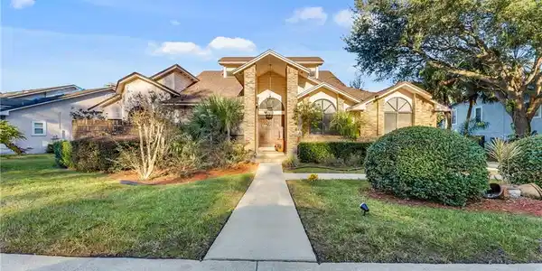113 OAK LEAF LANE