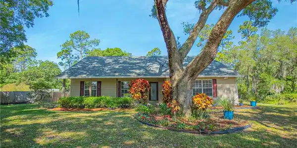 2400 PEACOCK COURT