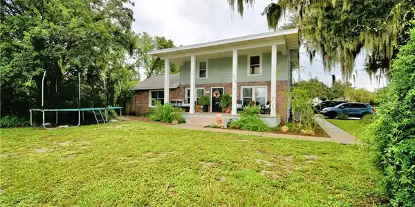 375 S LAKE HOWARD DRIVE
