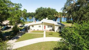 1211 OAK DRIVE