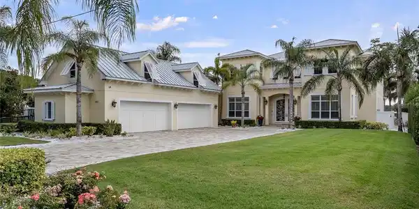 3412 LAKE BUTLER BLVD