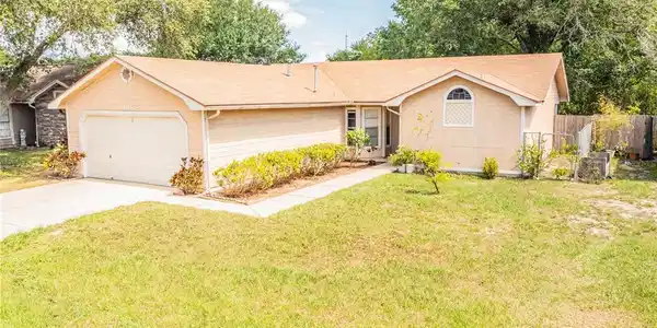 1062 SUNSHINE SW