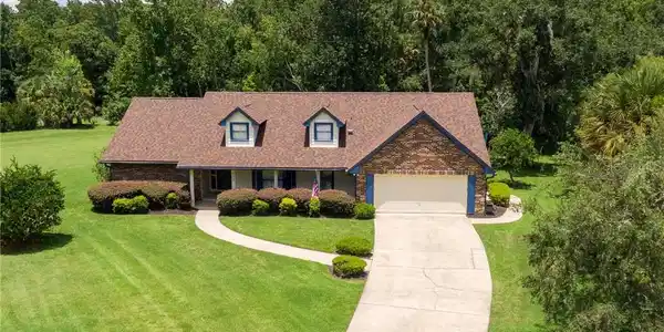 988 STONE CREEK COURT