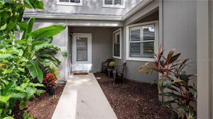635 RED OAK CIRCLE