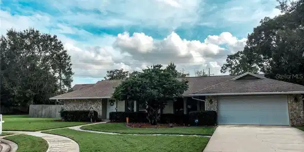 124 COUNTRYSIDE DRIVE