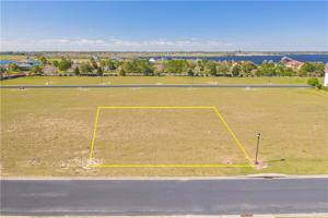 165 FRINGE TREE DRIVE