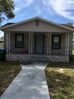 704 W COMSTOCK AVENUE