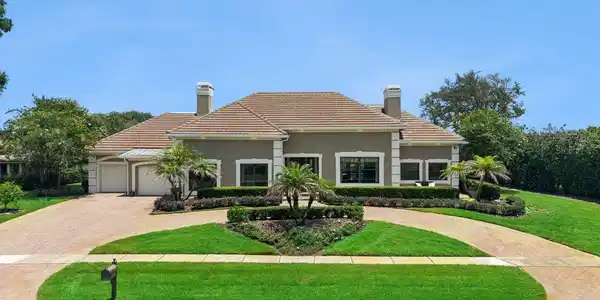 6127 TARAWOOD DRIVE