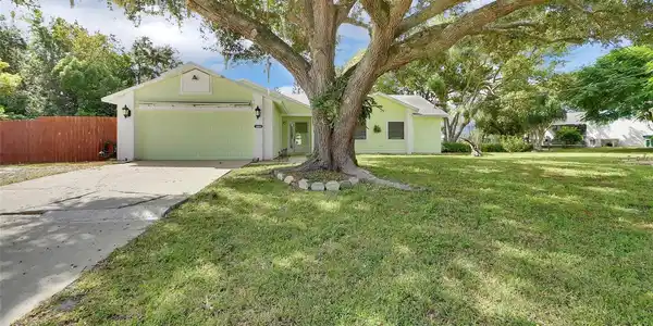 2893 MALDIVE COURT