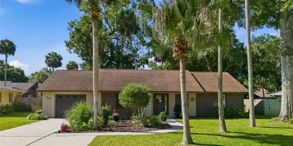 16 BLAKETOWN PLACE