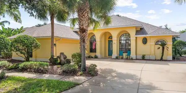 27 SOUTHLAKE DRIVE