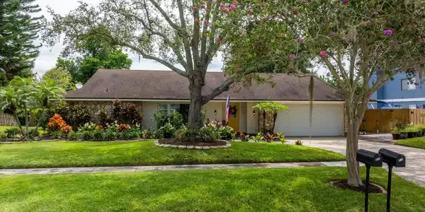 102 HILLCREST DRIVE