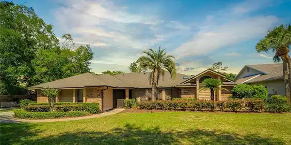 1529 MAJESTIC OAK DRIVE