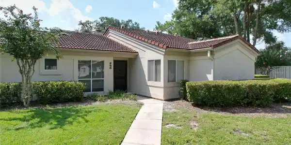 258 W SABAL PALM PLACE