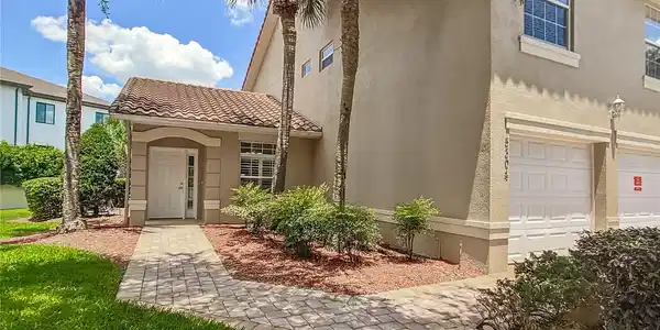 5304 BOWLINE COURT