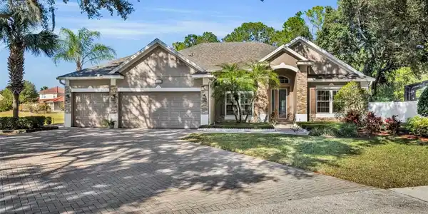 419 E BLUE WATER EDGE DRIVE