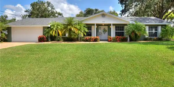 228 CREST DRIVE
