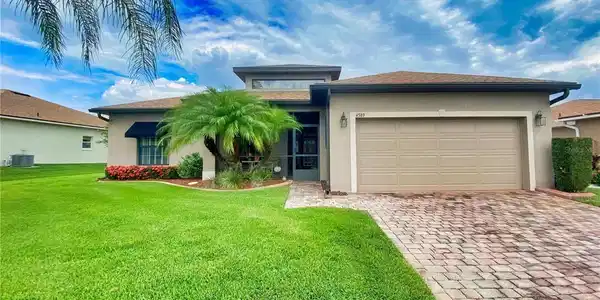 4589 TURNBERRY LANE