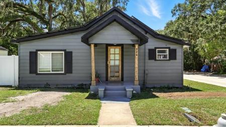 924 PATRICK STREET