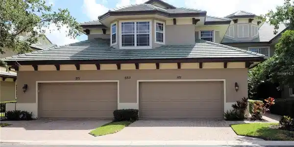 6511 MOORINGS POINT