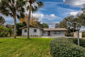 305 LAKESHORE