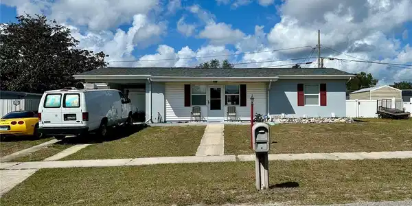 866 HENDERSON STREET
