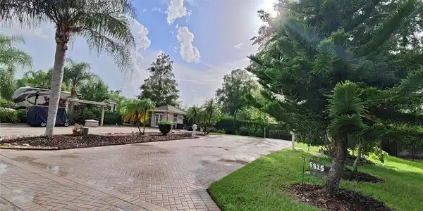 6815 AMANDA VISTA CIRCLE