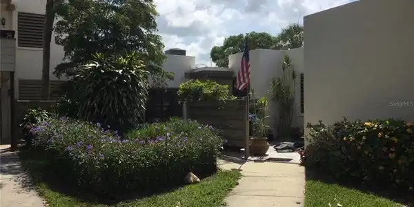 765 OAKVIEW