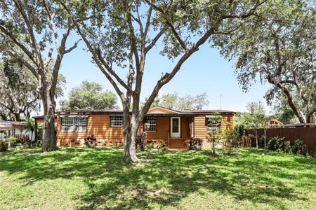 180 RAINTREE COURT