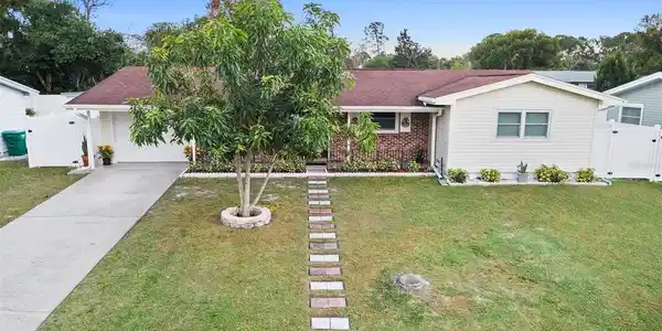 2061 KEYES LANE