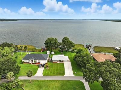 7121 N SHORE DRIVE