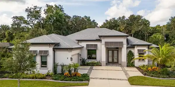5 CREEKSIDE DRIVE
