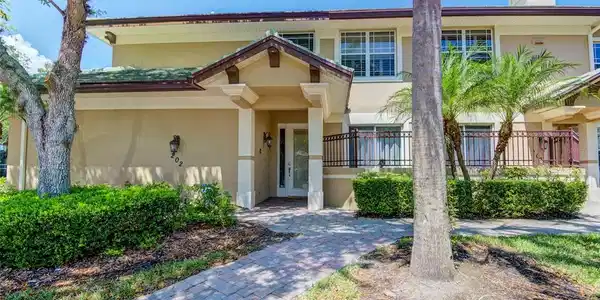 6552 MOORINGS POINT