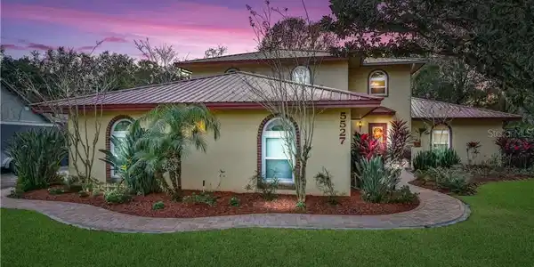 5527 KINGS MONT DRIVE