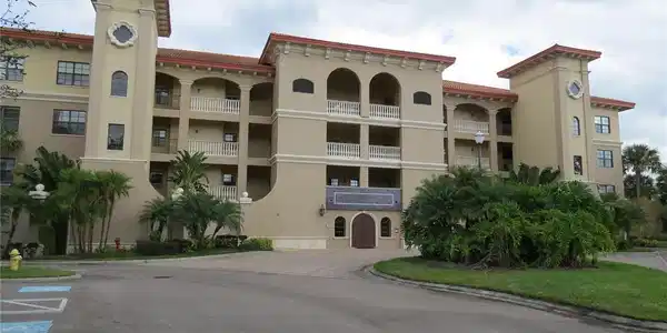 7604 LAKE VISTA