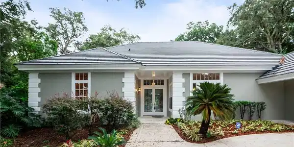 1727 MAJESTIC OAK DRIVE
