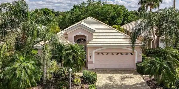 8486 IDLEWOOD COURT
