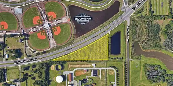 E LAKE MARY BLVD