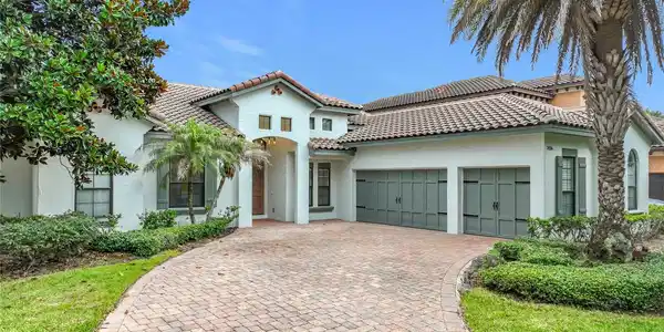 7426 POINTE VENEZIA DRIVE
