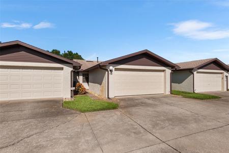 2488 HARTRIDGE POINT DR W