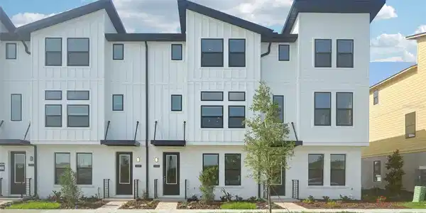 15489 HAMLIN PARK DRIVE