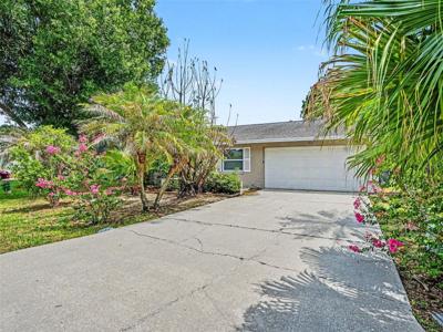 406 LAKE DAISY DRIVE