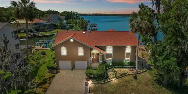 1400 NW 3RD STREET
