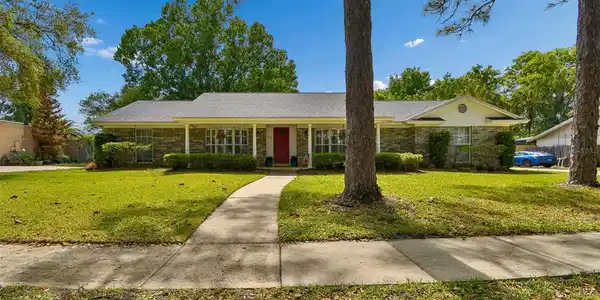 354 W HORNBEAM DRIVE