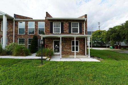 5850 CYPRESS GARDENS